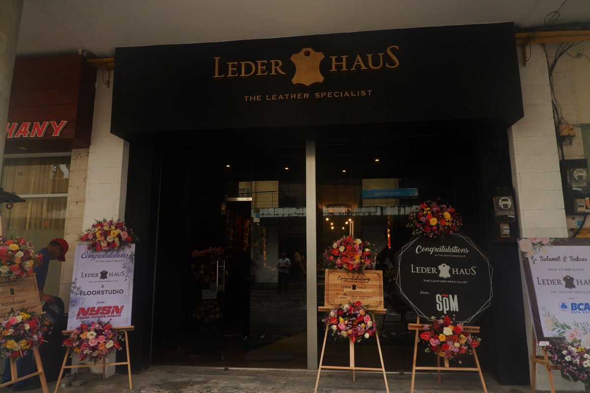 leder haus leather specialist